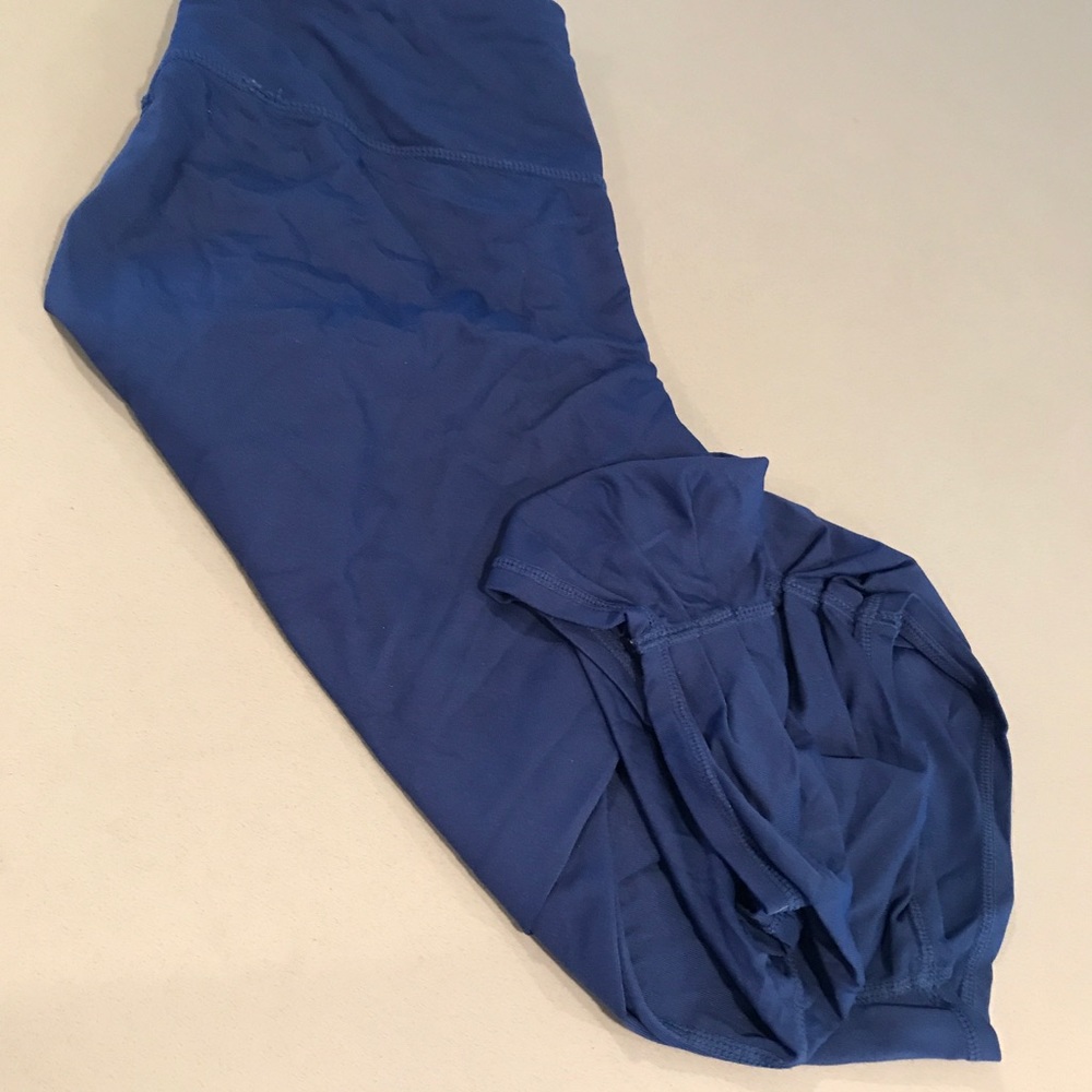 Navy blue silky Lululemon workout bottoms. - Picture 3 of 4